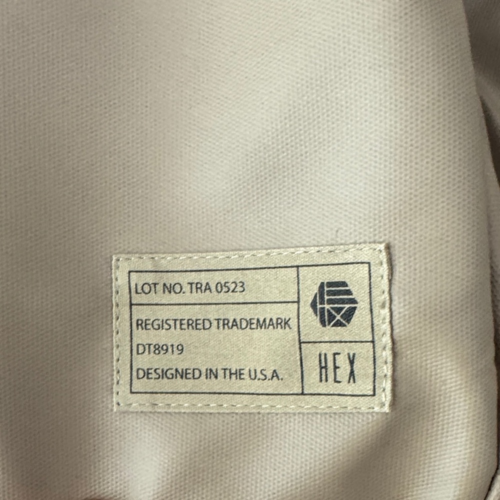 HEX Cream Messenger laptop camera Bag New With out tags